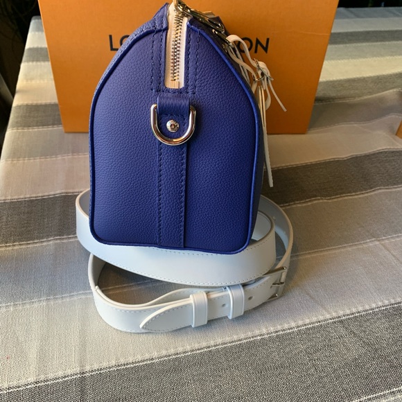 *SOLD*Louis Vuitton City Keepall - Picture 4 of 8